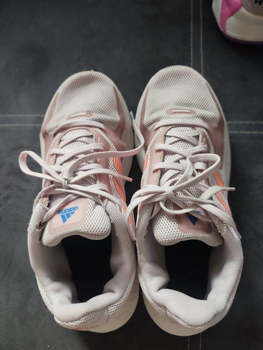 Продажба на маратонки