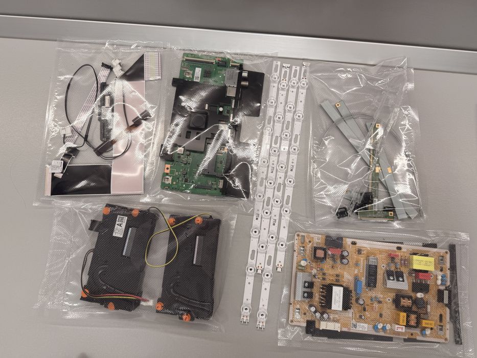 Placa baza + sursa + WiFi + LED strips Samsung UE43DU7172U Model 2024