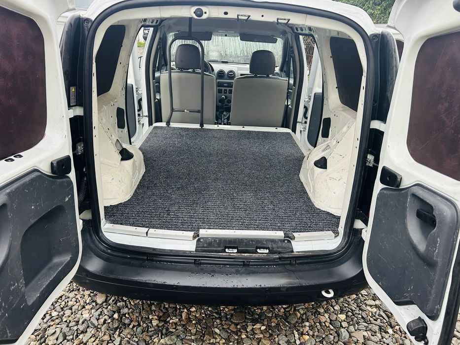 DACIA Logan 2012 — imagine 5