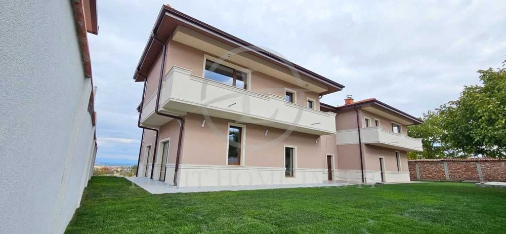 Реф. 3055 Двуетажна къща с. Белащица