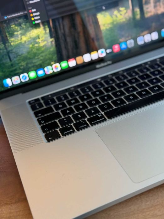 MacBook Pro 16” 2019 i9 / 16GB RAM / 1TB SSD / Factură + TVA