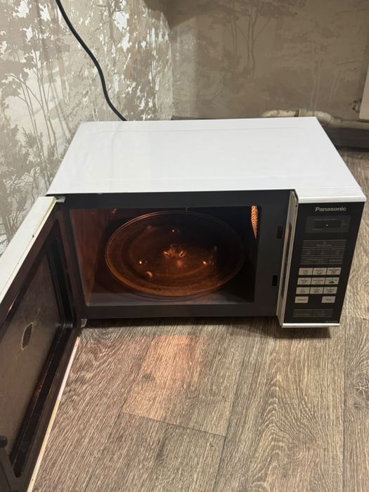Продам микроволновку panasonic