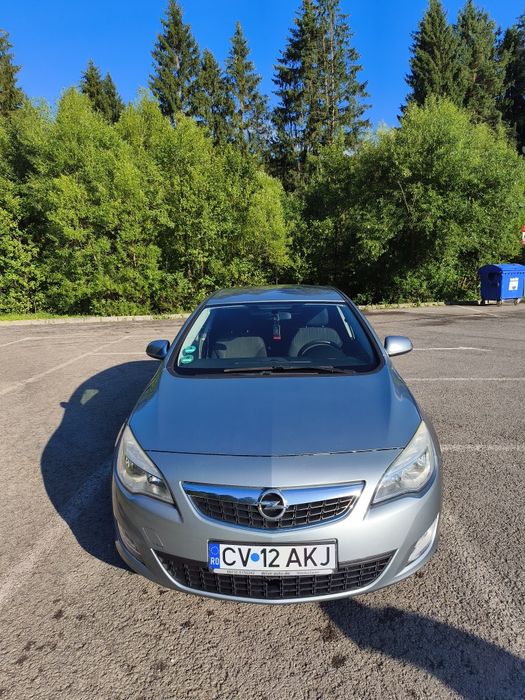 Opel Astra J 2012