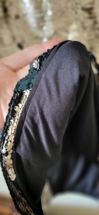 Fusta aurie cu paiete reversibile Stradivarius