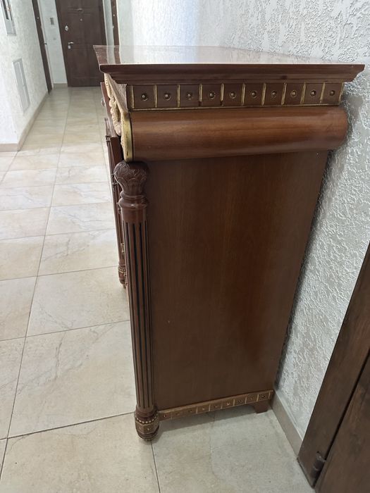 Комод деревянный