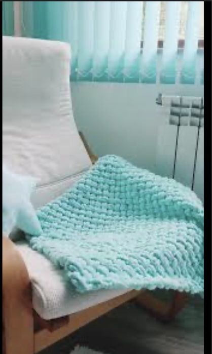 Ръчно плетени одеялца и елеци