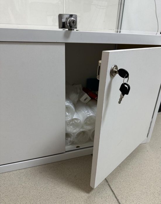 Шкаф продам в хорошем состоянии