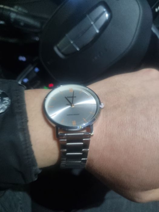 Часы Casio срочно