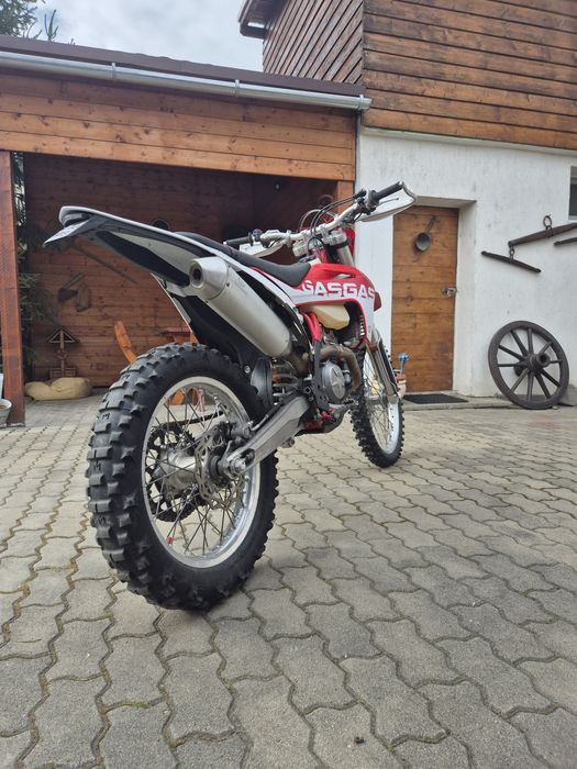 Vând GasGas EC 250 F,înmatriculat.