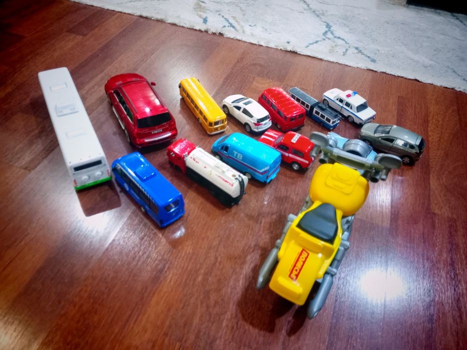 Продам игрушки разных брендов