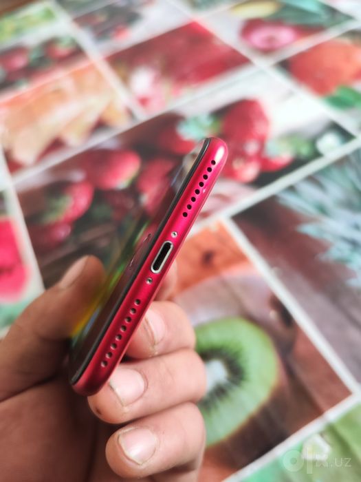 iphone 8 + sastayanasi zoʻr turibdi qirilgan chizilgan joylari yoʻq