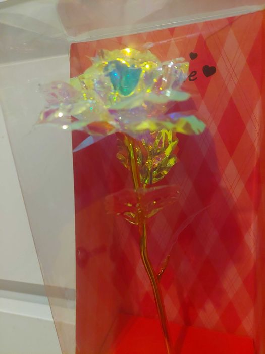 Trandafir cristalizat in cutie cadou, nemuritor