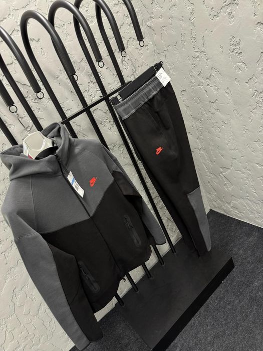 Nike Tech Fleece спортен екип активен джоб