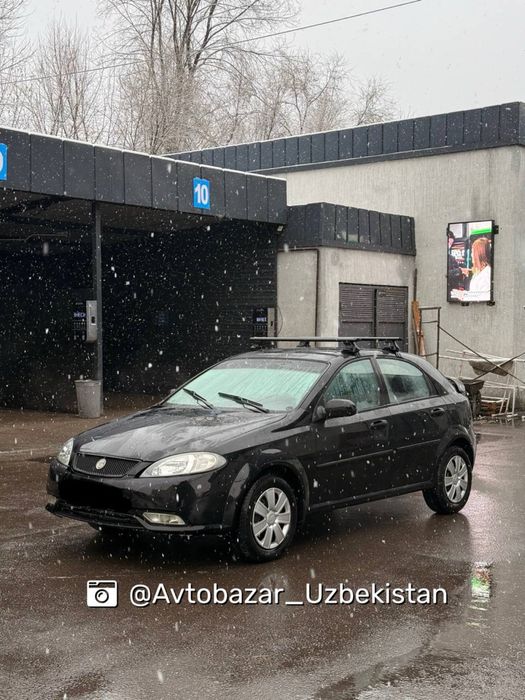 •Lacetti 1.8 Hatchback•