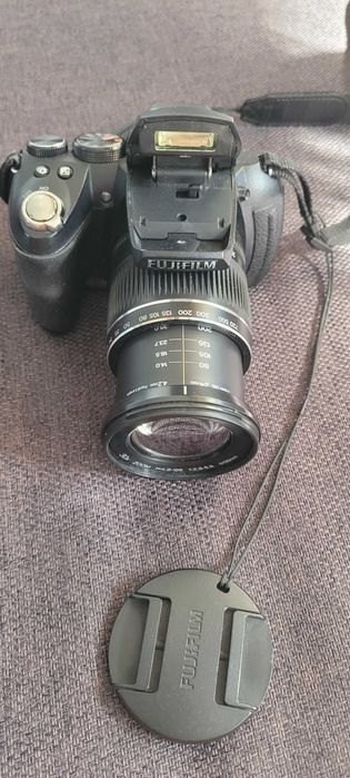 aparat foto Fujifilm FinePix HS10 zoom 30x
