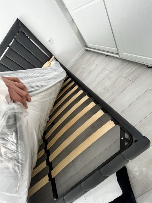 Продам новую кровать с матрасом