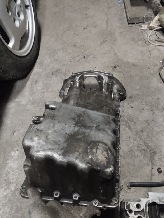 Потдон Мерседес 102 мотор продам