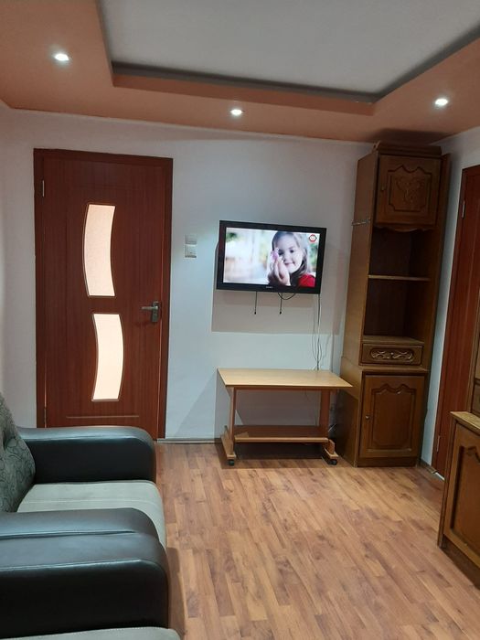 Proprietar închiriez apartament de două camere semidecomandat, str Nicolae pascu nr 8 sector 3(PIAȚA Bobocicq)a