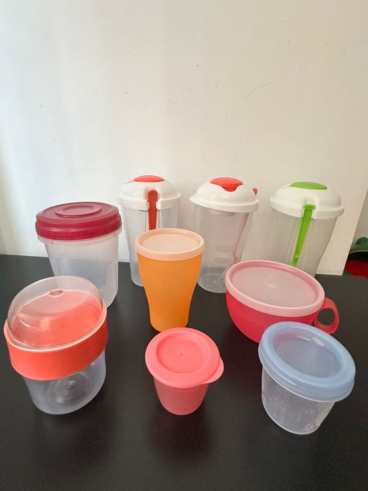 Recipiente din plastic pt salate,iaurt,supe