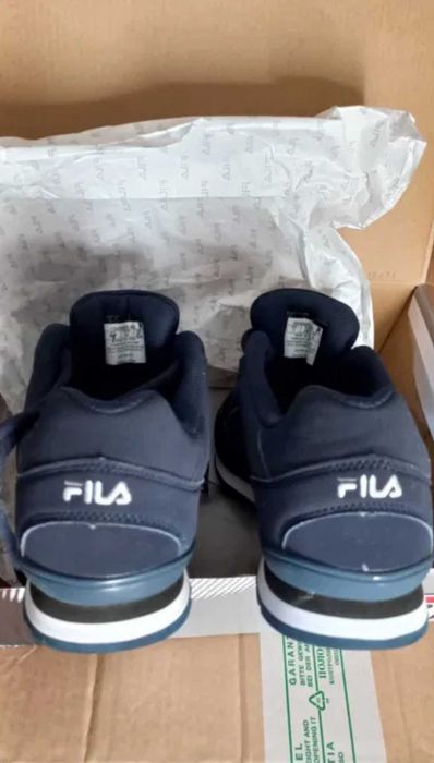 Fila нови оригинални  маратонки - размер 39,5