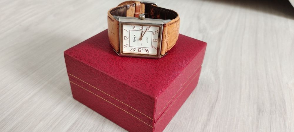 Часы Hublot и Omax в хорошом состояний