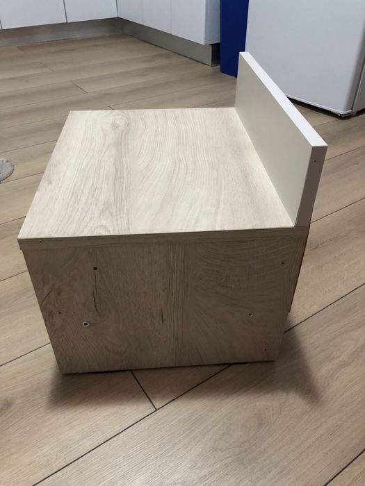Noptieră 40 cm lungime 33 cm lățime 26 cm înălțime