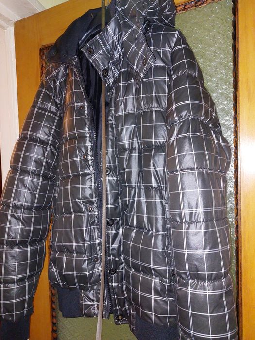 Geaca iarna Pull&Bear cu gluga