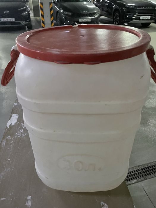 Продам бачок 30 л