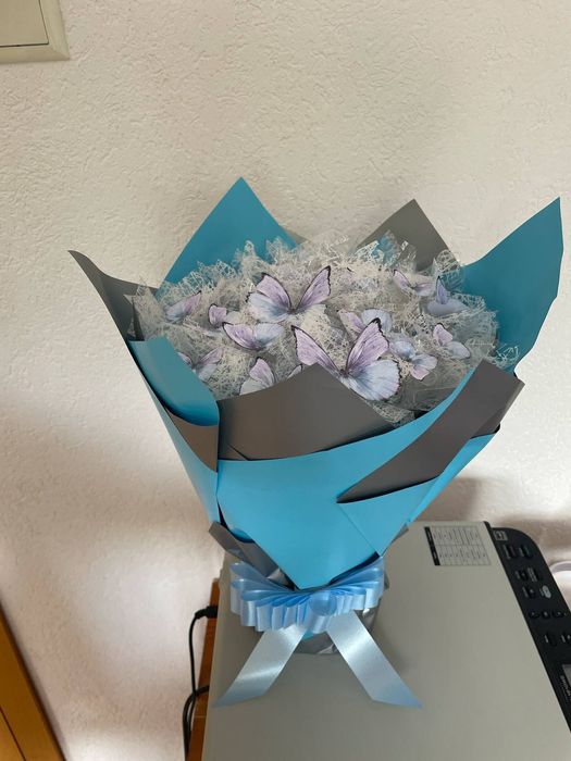 Светещи букети от пеперуди