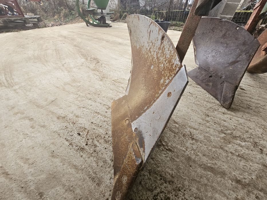 Plug  3 trupite  Recent  adus în țară ( lemken, eberhardt)