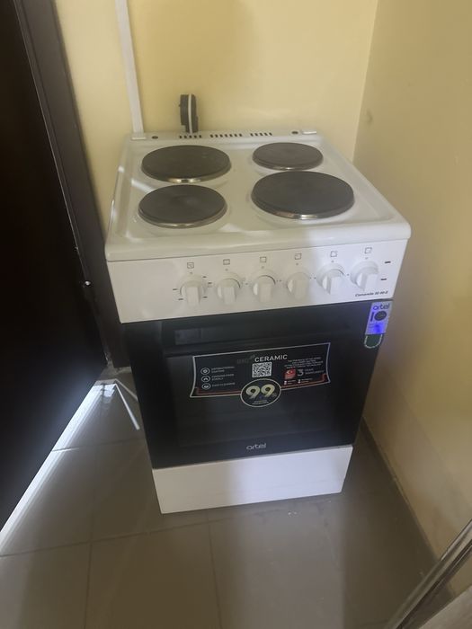 Продам электрическую плиту