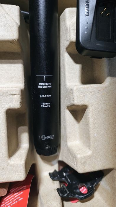 Shimano XT Di2 RD-M8250-SGS 12(счупен,и колче)