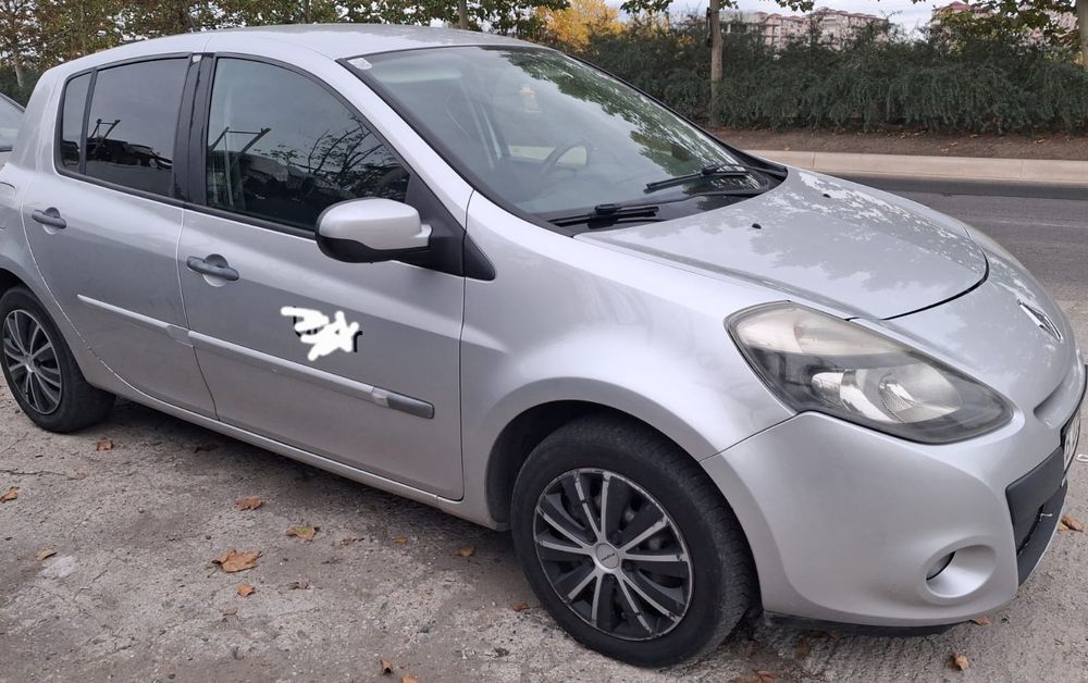Dezmembrez renault clio 3