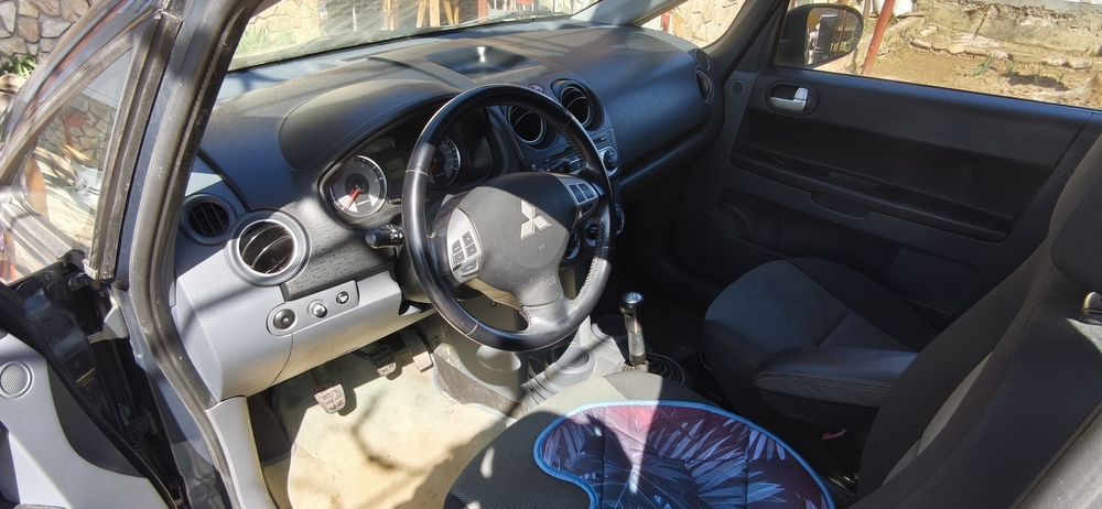 Mitsubishi colt 1.3