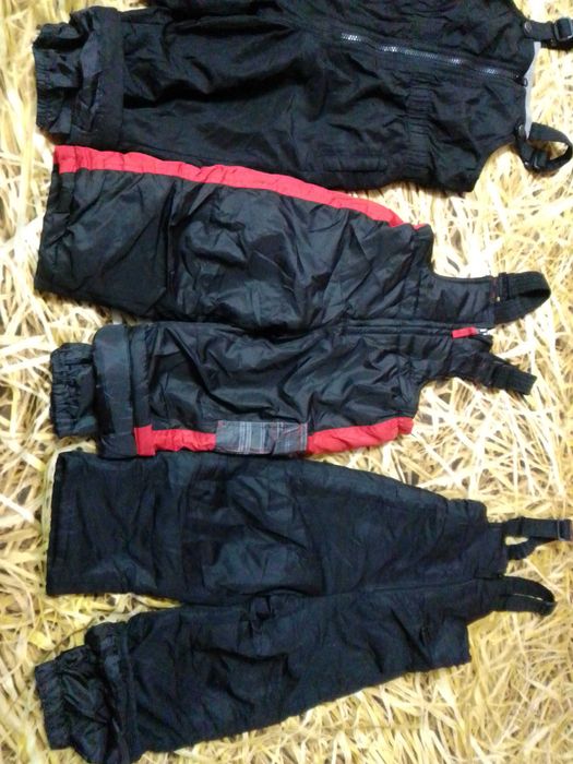 Детски зимни гащеризони  и яке.