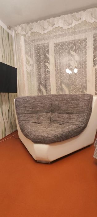 Продаётся угловое кресло