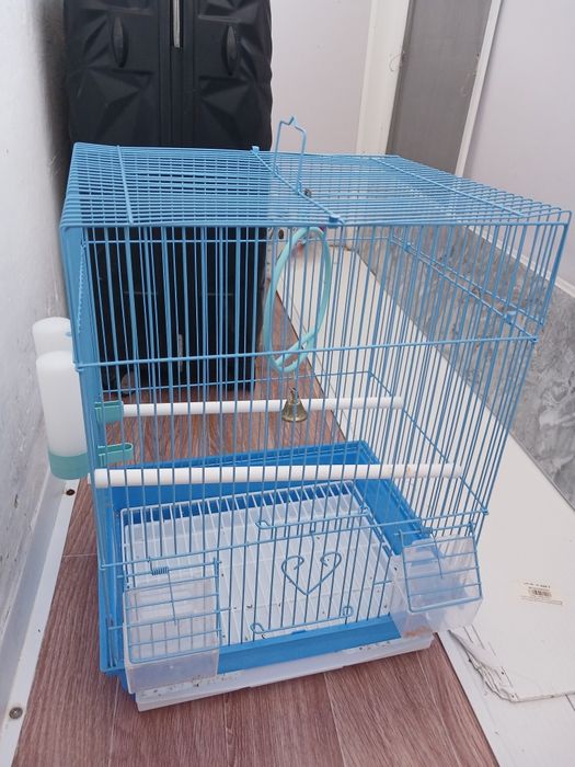 Продам клетку для попугая