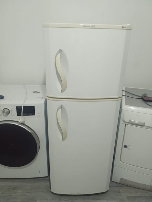 Продается холодильник