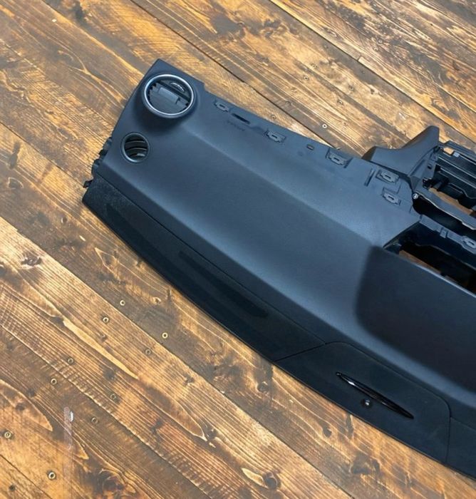 Plansa bord mercedes c klass W204 facelift