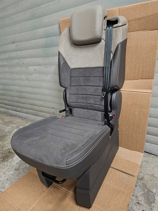 Volkswagen T7 Фолксваген транспортер седалка