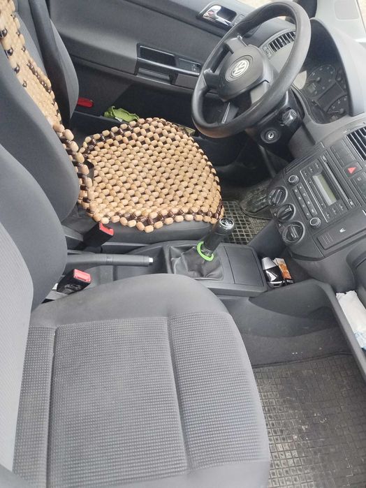 Продавам фолцваген поло