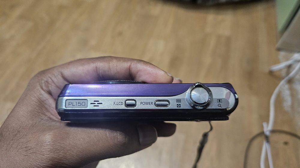 samsung PL150 camera