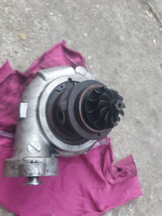Средна част от турбина мицубиши TD025S2-06T4 от peugeot 1.6 HDI