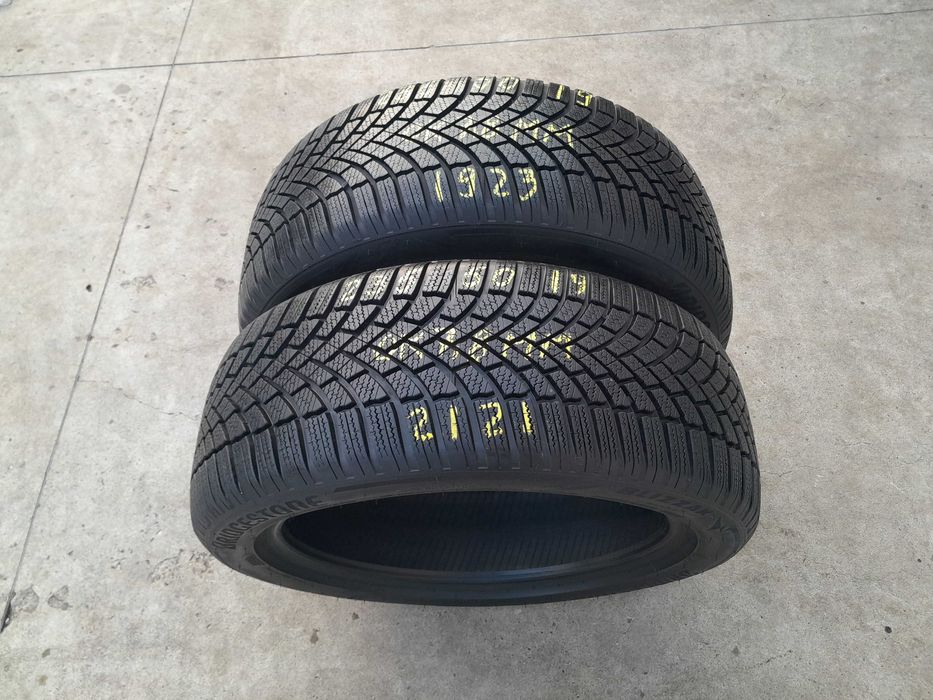Doua anvelope iarna 235 50 19 bridgestone blizzak LM005 profil 7,8 mm