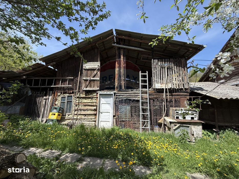 Casă  de vânzare în zona Câmpulung înconjurată de natura