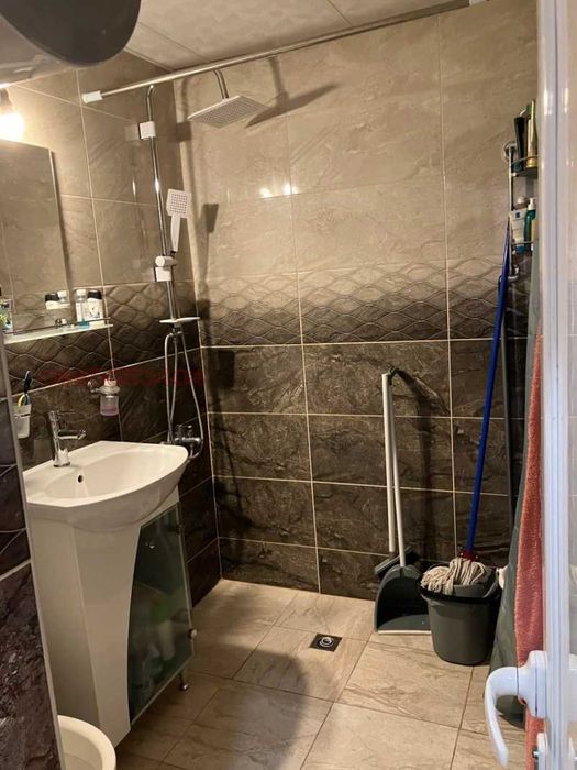 Дава се под наем Тристаен апартамент в София, Център - 67 кв.м за 663 € - Снимка #13