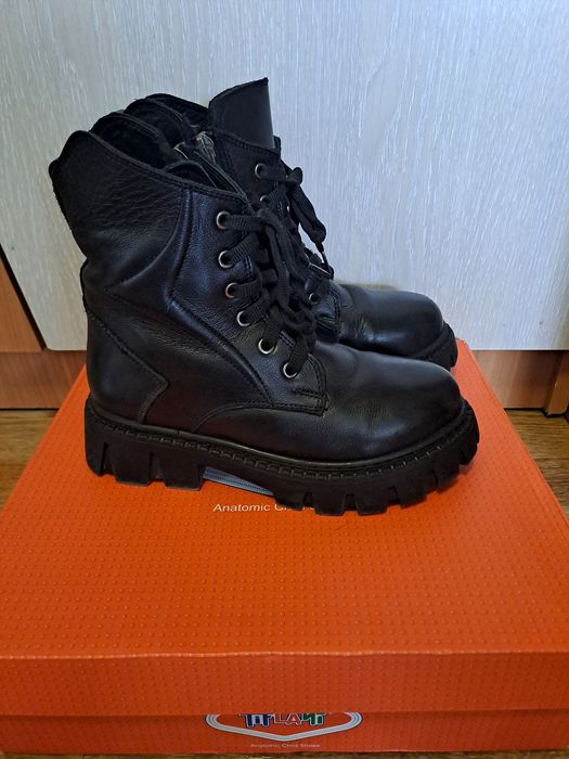 Продам зимние кожаные ботинки для девочки