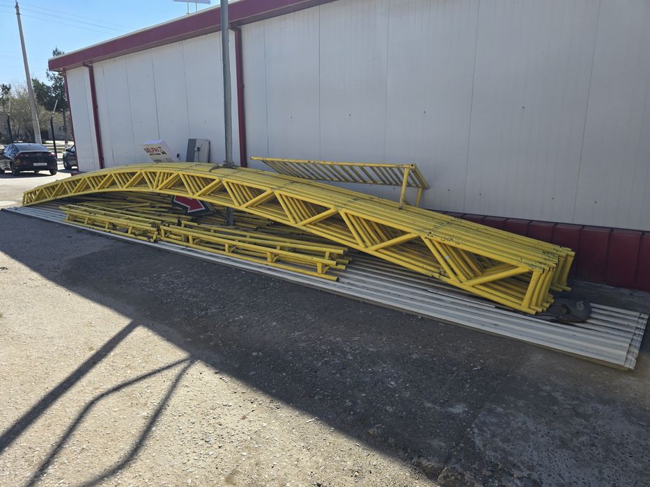 Arka 13ta 13 metrlig tunikalar 13ta 13 metrli g yaxshi xolatda 3000$