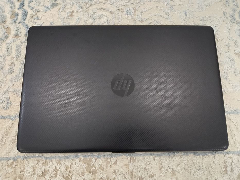 Офисной ноутбук Hp 15-db1214ur