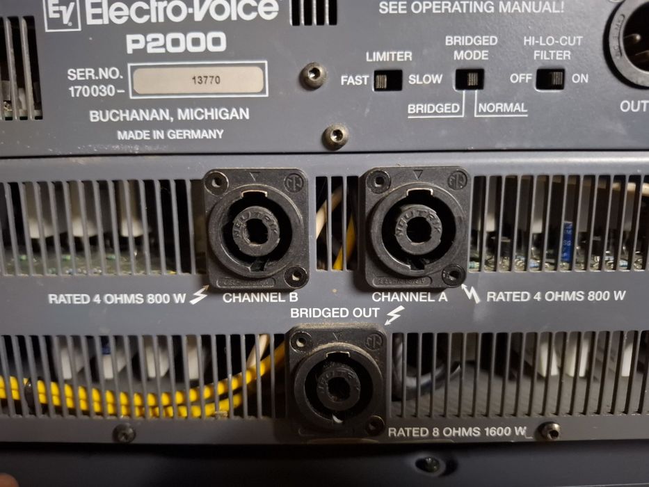Продавам Професионален усилвател Electro-Voice P2000